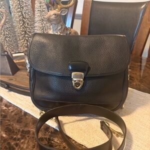Dooney & Bourke Vintage push lock shoulder Bag